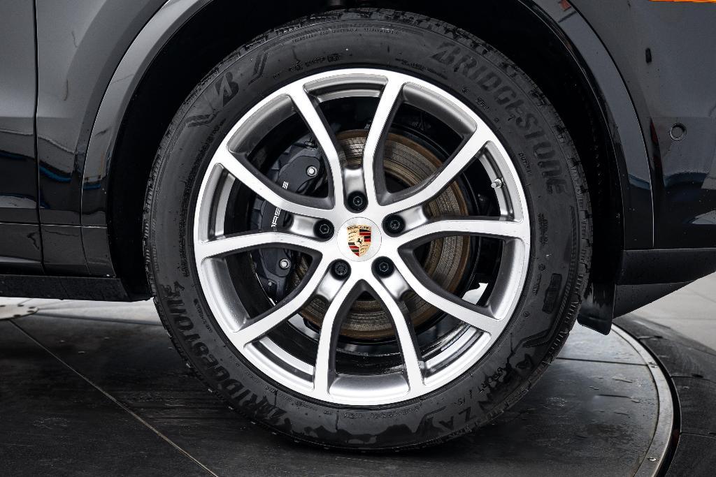 new 2026 Porsche Cayenne car, priced at $107,050
