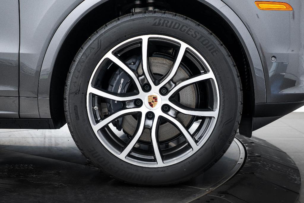 new 2026 Porsche Cayenne car, priced at $109,180