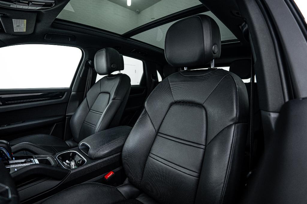 used 2022 Porsche Cayenne car, priced at $61,991