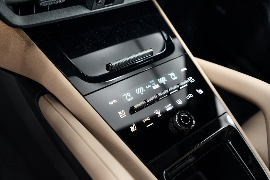 new 2026 Porsche Cayenne car, priced at $112,120