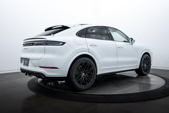 new 2025 Porsche Cayenne car, priced at $134,425