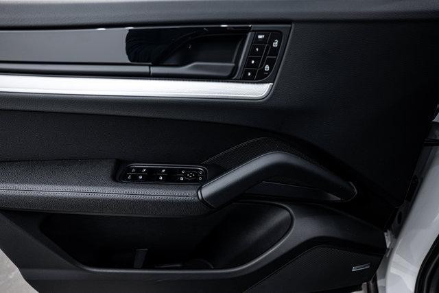 new 2025 Porsche Cayenne car, priced at $134,425