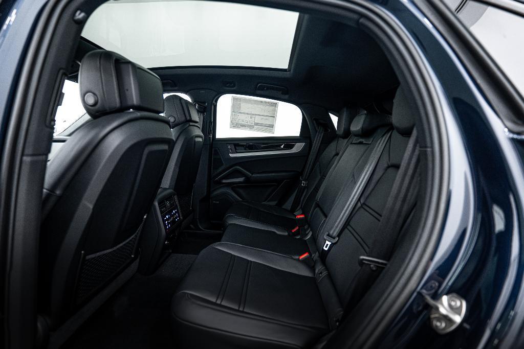 used 2025 Porsche Cayenne car, priced at $99,991