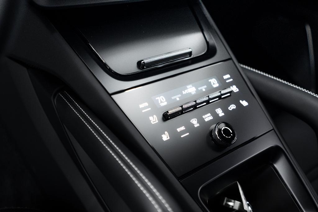 used 2024 Porsche Cayenne car, priced at $109,991