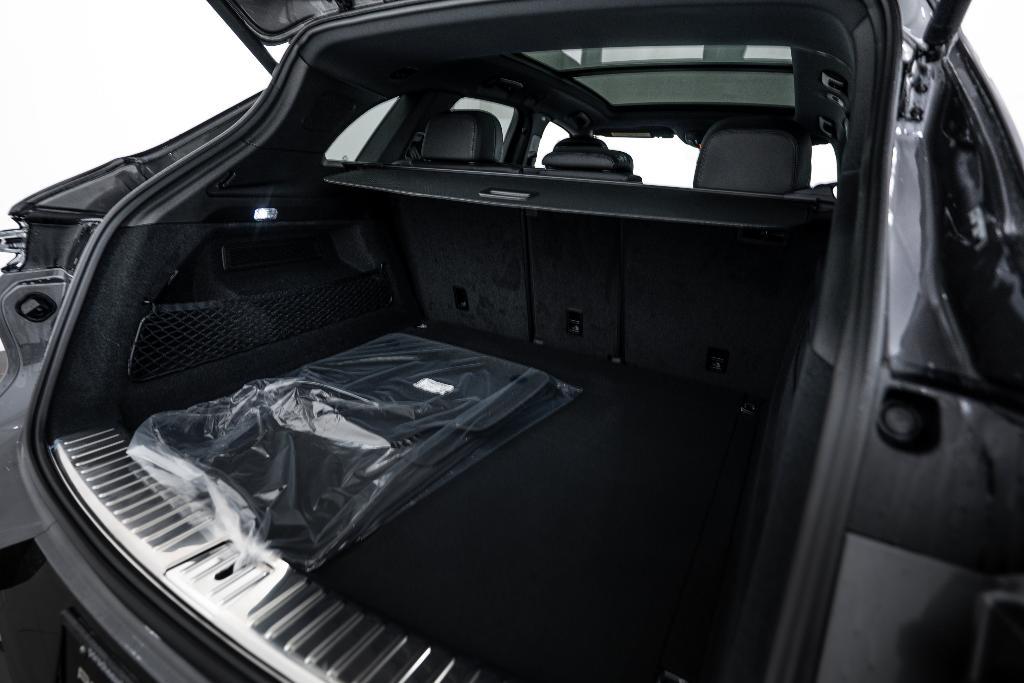 new 2025 Porsche Cayenne car, priced at $136,085