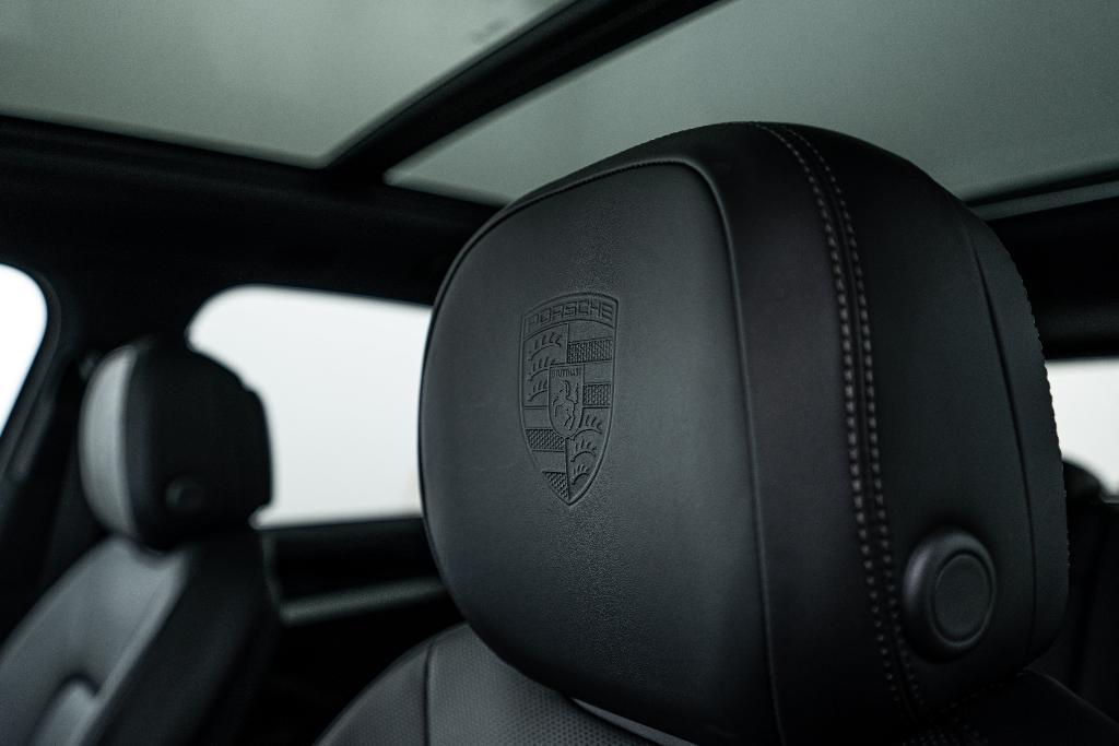 new 2025 Porsche Cayenne car, priced at $136,085