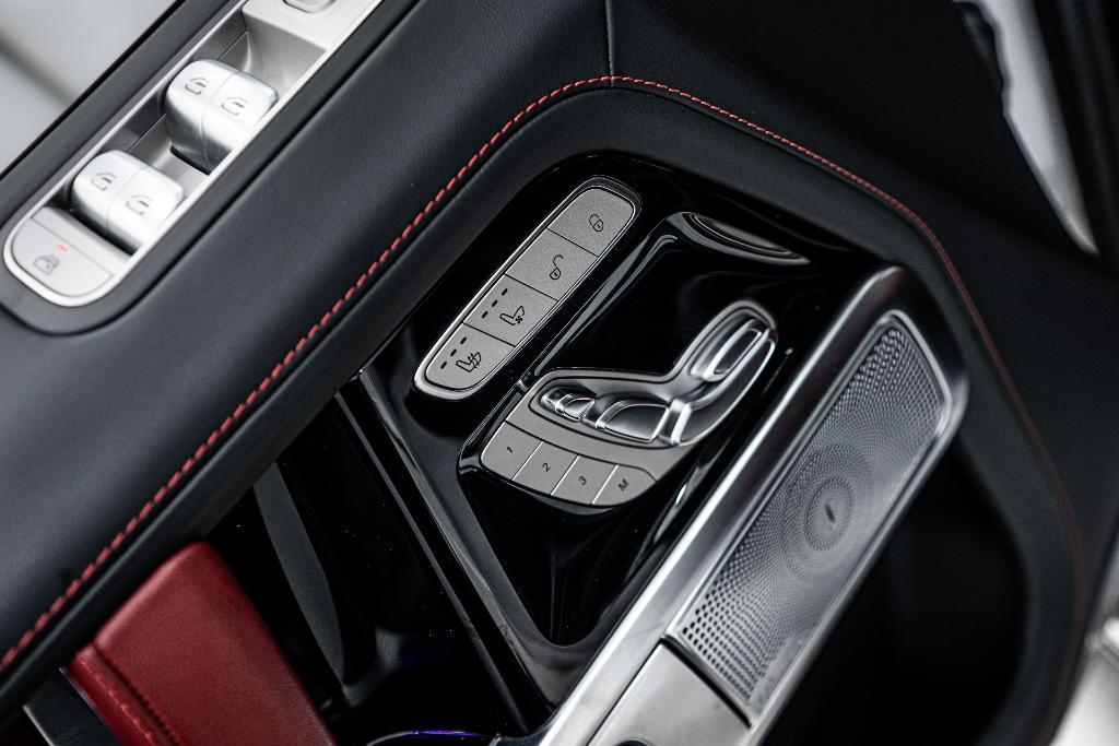 used 2022 Mercedes-Benz AMG G 63 car, priced at $190,000