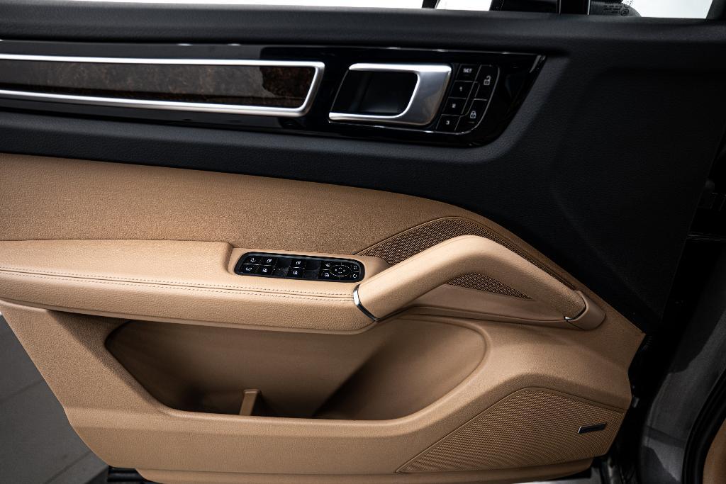 used 2019 Porsche Cayenne E-Hybrid car, priced at $58,000