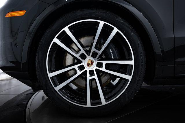 new 2025 Porsche Cayenne car, priced at $137,095