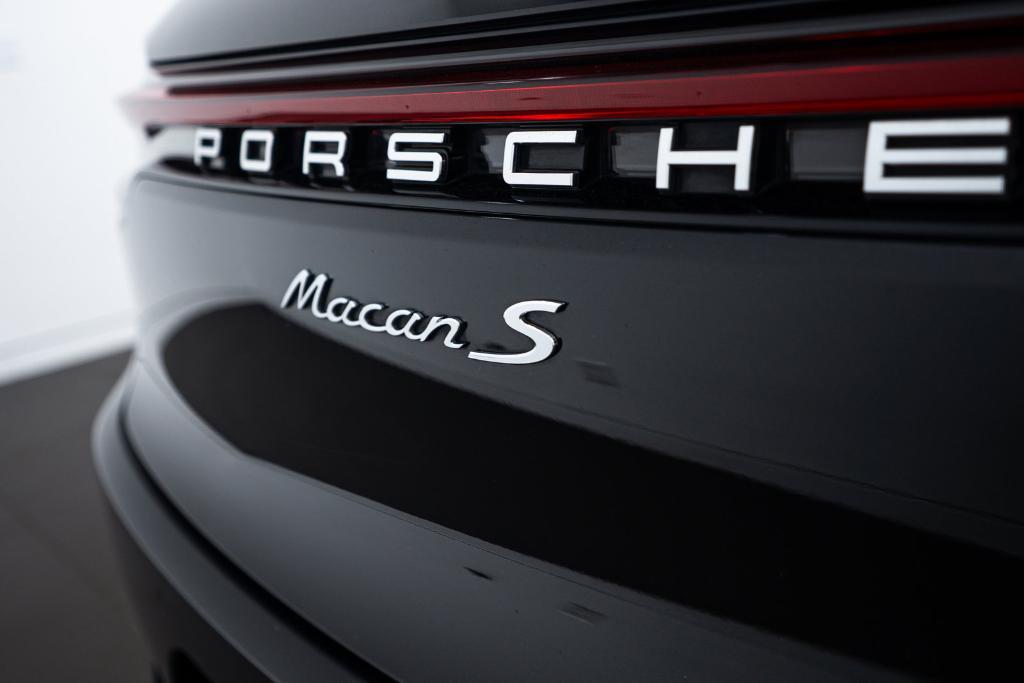 used 2020 Porsche Macan car, priced at $46,500