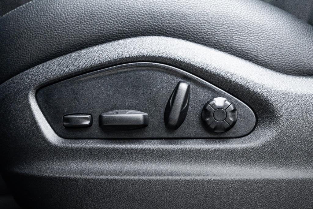 used 2025 Porsche Cayenne car, priced at $93,990