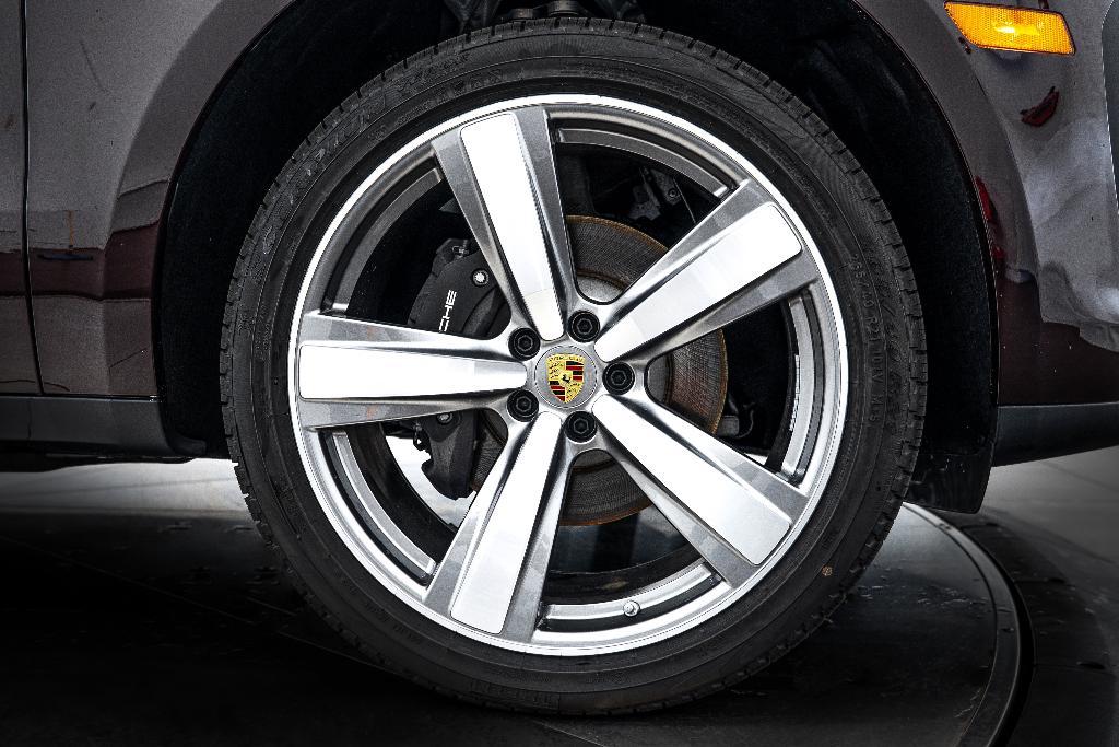 new 2025 Porsche Macan car, priced at $77,725