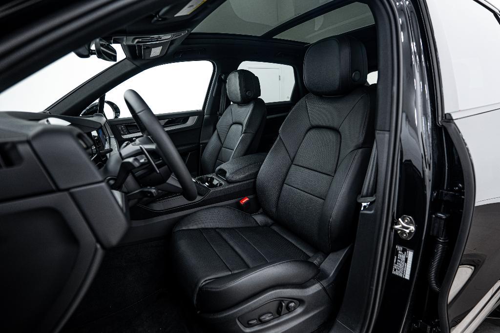 used 2025 Porsche Cayenne car, priced at $91,991