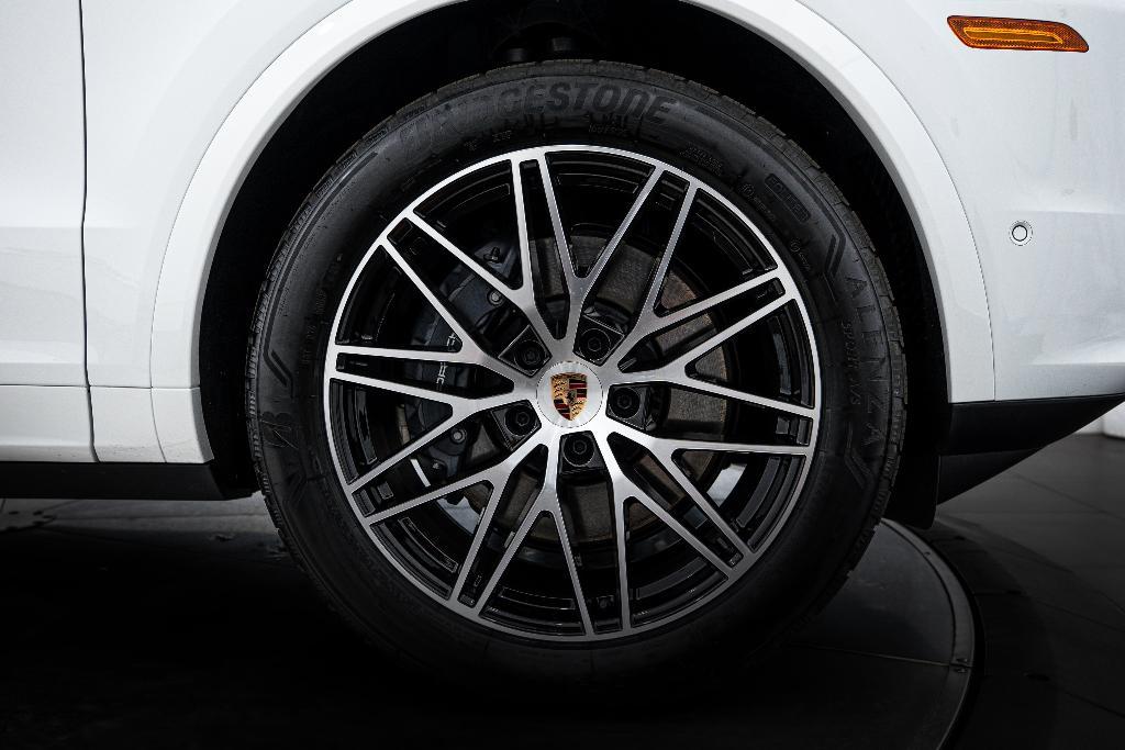 used 2025 Porsche Cayenne car, priced at $98,991