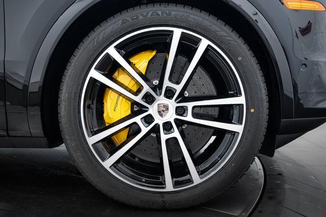 new 2025 Porsche Cayenne car, priced at $217,690