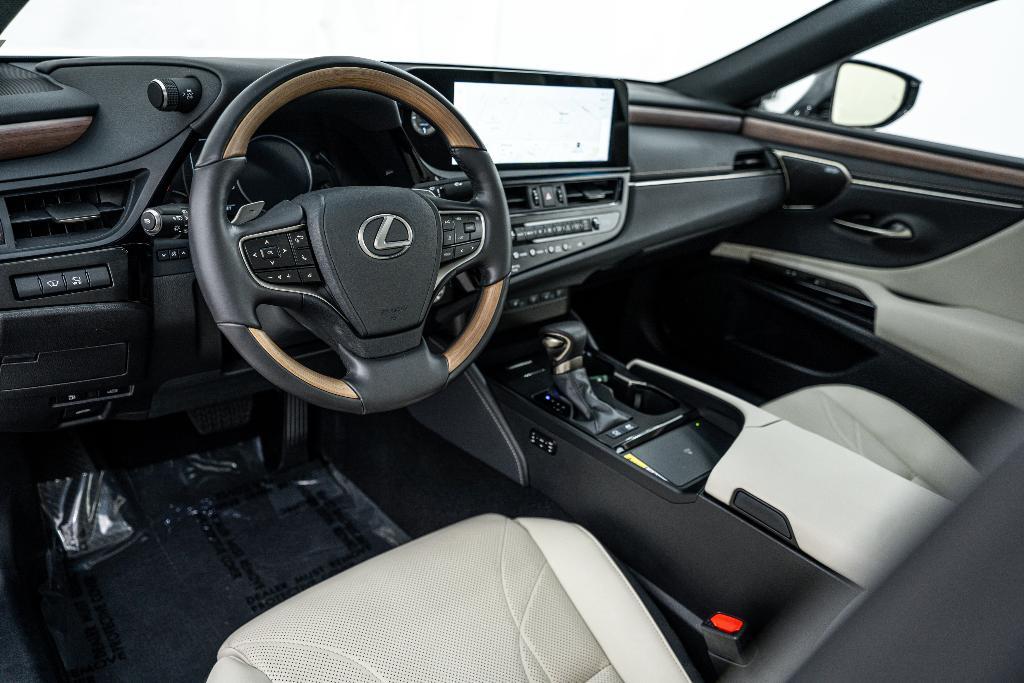used 2024 Lexus ES 300h car, priced at $43,881