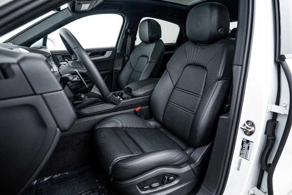 used 2025 Porsche Cayenne car, priced at $99,881