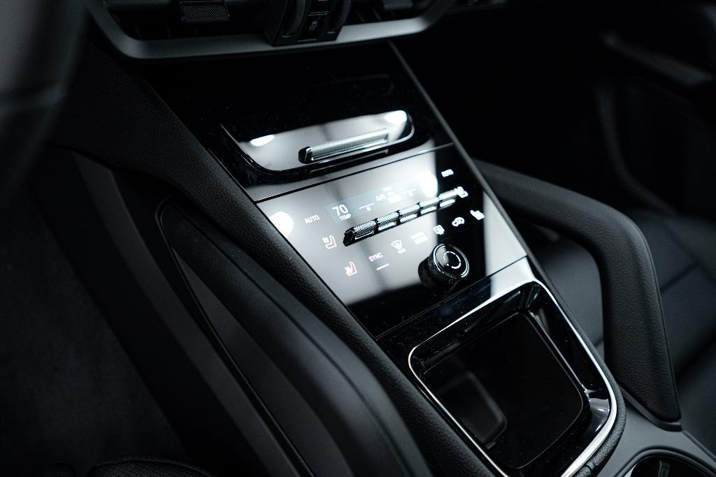 used 2025 Porsche Cayenne car, priced at $93,075