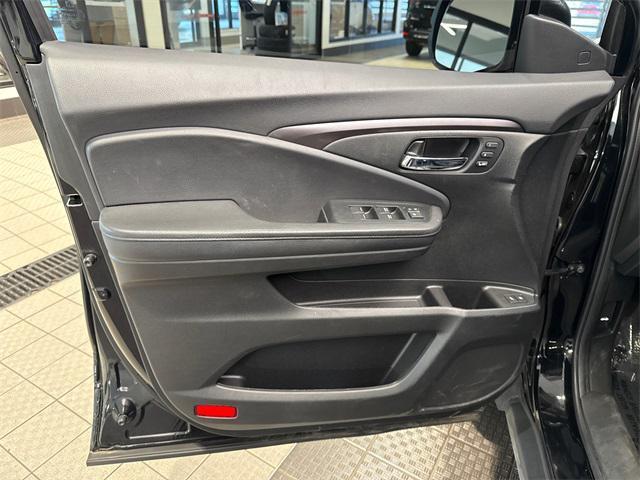 used 2021 Honda Pilot car, priced at $28,990