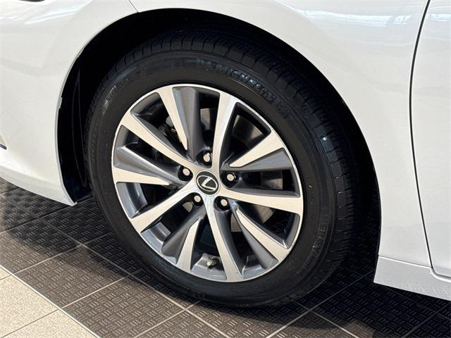 used 2021 Lexus ES 300h car, priced at $36,490