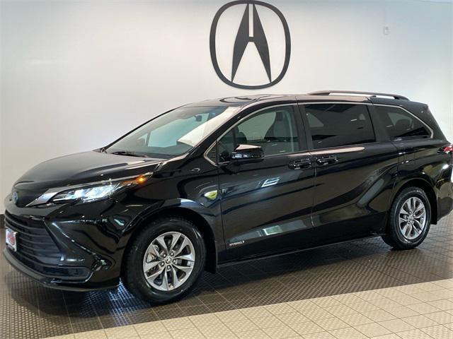used 2021 Toyota Sienna car, priced at $33,992