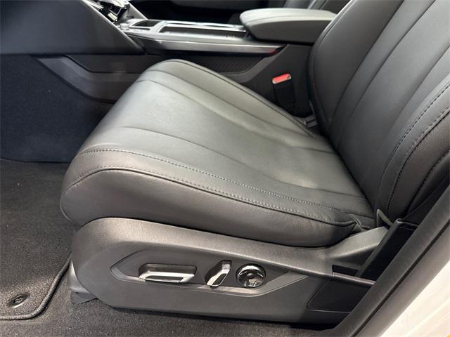 used 2025 Acura MDX car, priced at $48,250
