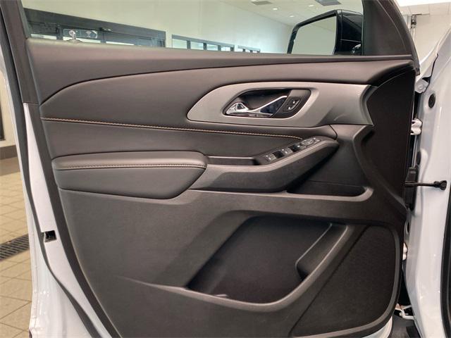 used 2020 Chevrolet Traverse car, priced at $21,035