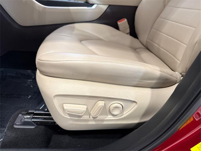 used 2021 Toyota Highlander car, priced at $33,490