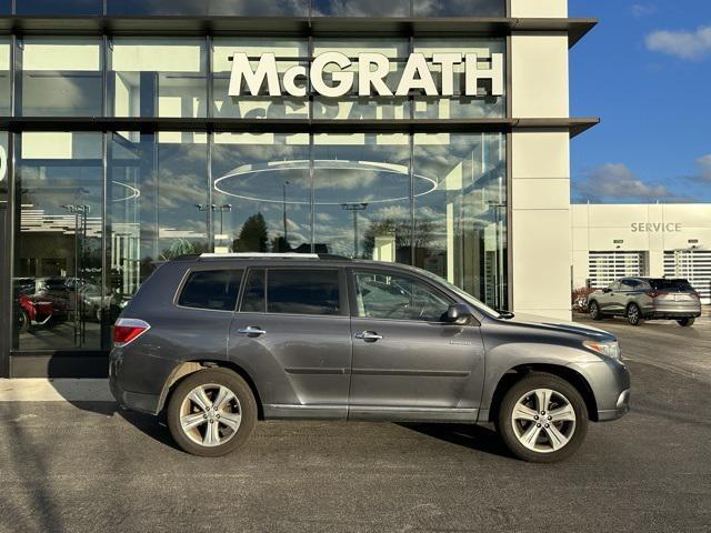 used 2013 Toyota Highlander car, priced at $16,990