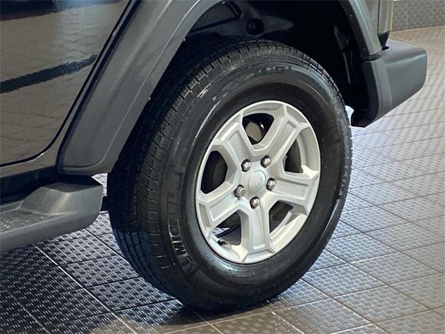 used 2021 Jeep Wrangler Unlimited car, priced at $27,322
