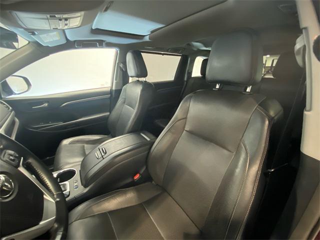 used 2018 Toyota Highlander car, priced at $25,325