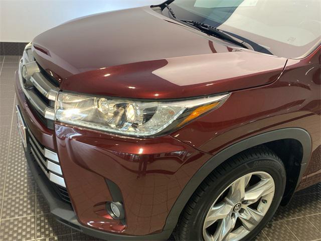 used 2018 Toyota Highlander car, priced at $25,325