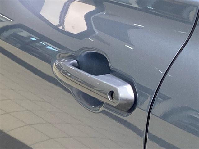 used 2022 Toyota Highlander car, priced at $34,513