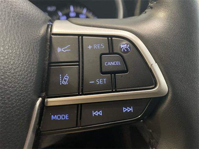 used 2022 Toyota Highlander car, priced at $34,513