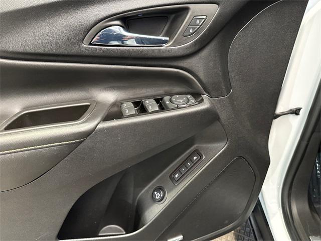 used 2022 Chevrolet Equinox car, priced at $25,500