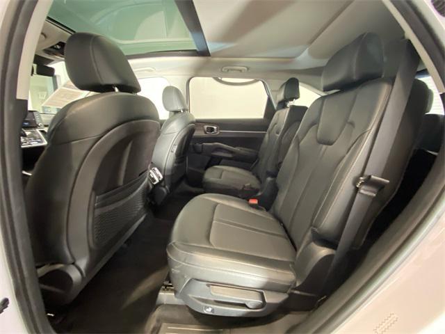 used 2021 Kia Sorento car, priced at $24,117