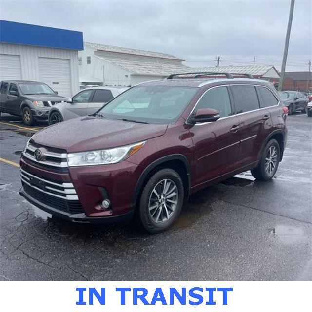 used 2018 Toyota Highlander car, priced at $25,996