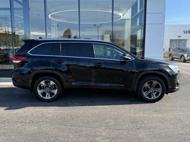 used 2018 Toyota Highlander car, priced at $22,990