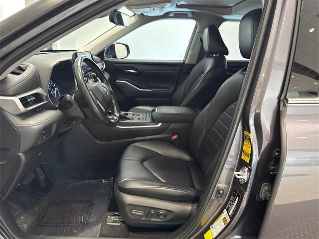 used 2021 Toyota Highlander car, priced at $33,990