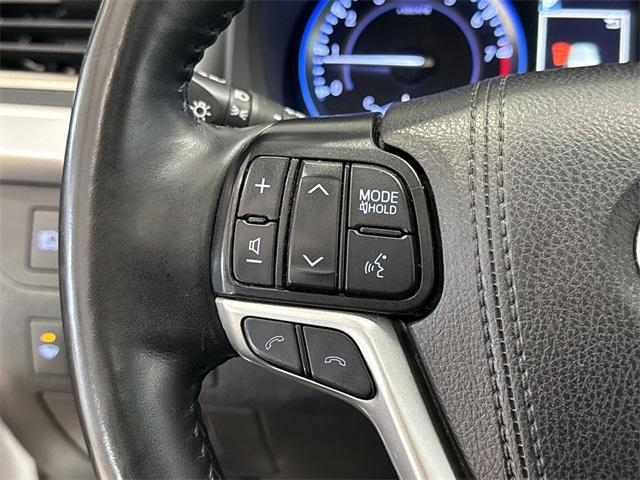 used 2019 Toyota Highlander car, priced at $26,749