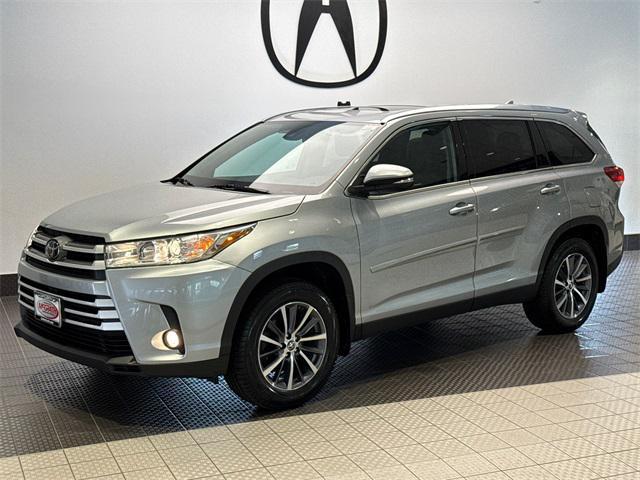 used 2019 Toyota Highlander car, priced at $26,749