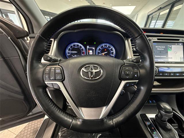 used 2019 Toyota Highlander car, priced at $26,749