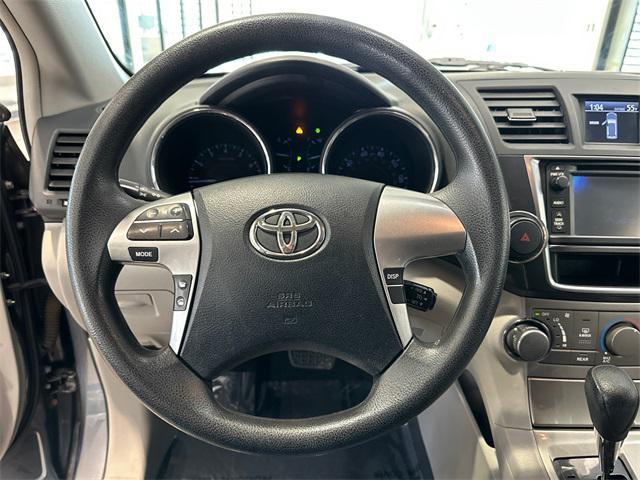 used 2013 Toyota Highlander car, priced at $13,490