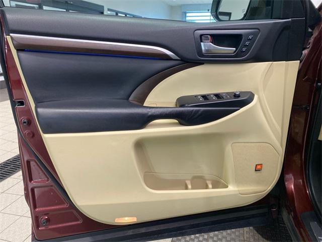 used 2015 Toyota Highlander car, priced at $19,960