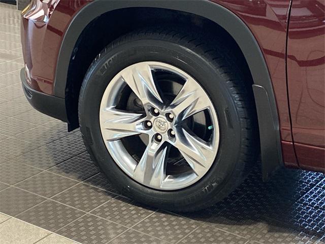 used 2015 Toyota Highlander car, priced at $19,960