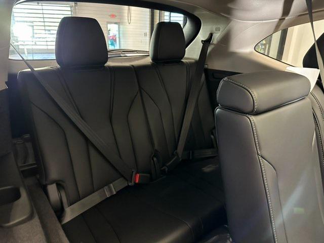 used 2022 Acura MDX car, priced at $36,490