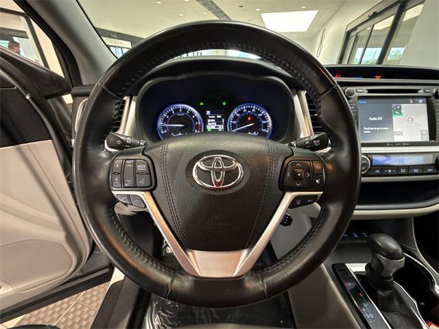 used 2018 Toyota Highlander car, priced at $23,539