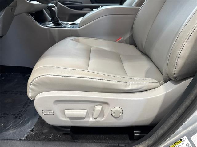 used 2018 Toyota Highlander car, priced at $23,539
