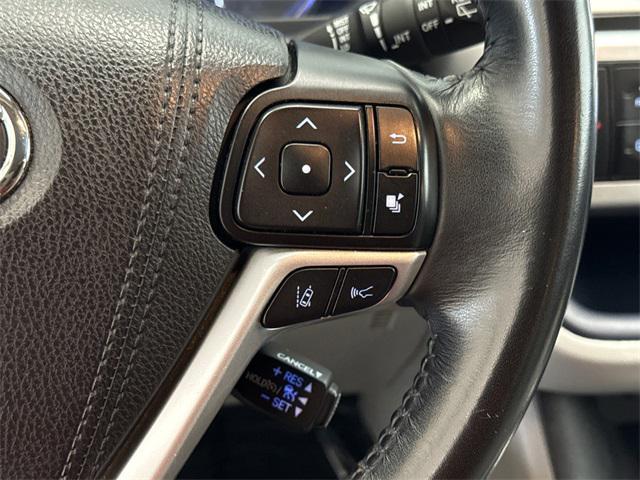 used 2018 Toyota Highlander car, priced at $23,539