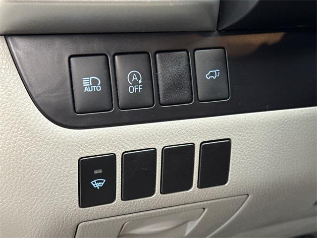 used 2018 Toyota Highlander car, priced at $23,539
